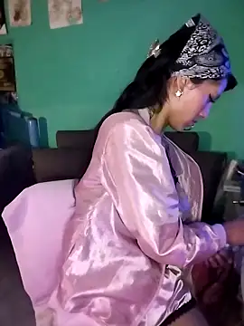 Cleo Hott online show from November 2025 05:32:02 AM