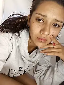 Snapshot of Cleo_Hott chatting on March 2025 12:24:01 PM Cleo Hott online show from March 2025 12:24:01 PM