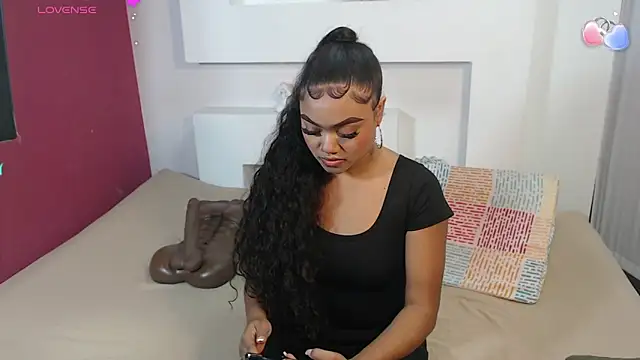 JasmineRose7 online show from November 2025 01:05:01 PM