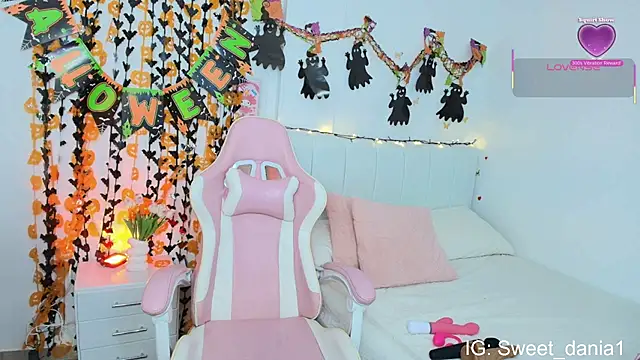 sweet dania  online show from October 2025 10:13:01 AM