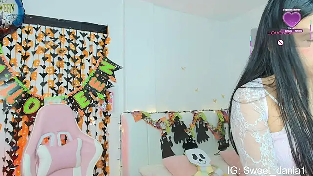 sweet dania  online show from October 2025 06:59:01 AM