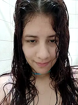 Snapshot of MiaQueen021 chatting on October 2025 06:55:02 PM MiaQueen021 online show from October 2025 06:55:02 PM