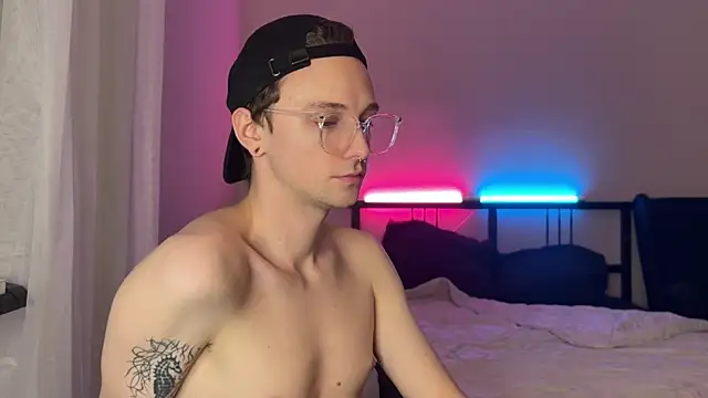 Snapshot of Calvin_Polanski chatting on January 2025 08:39:02 PM Calvin Polanski online show from January 2025 08:39:02 PM