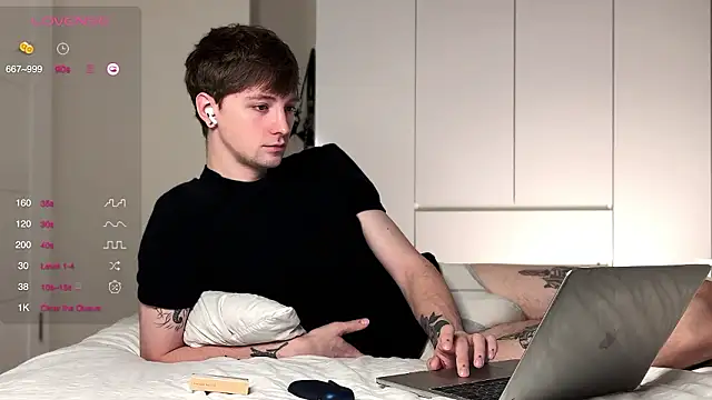 Calvin Polanski online show from February 2026 05:40:02 AM