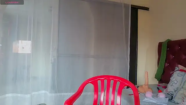 boysLittle online show from April 2026 09:09:02 PM