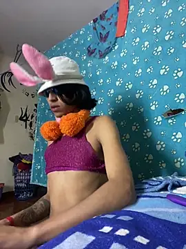 boysLittle online show from October 2025 09:52:01 AM