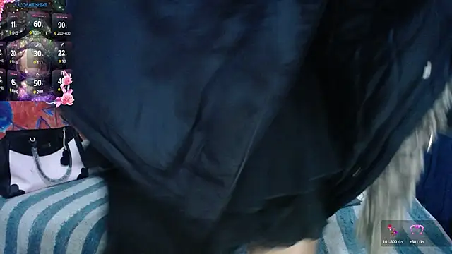 boysLittle online show from November 2025 05:56:01 AM