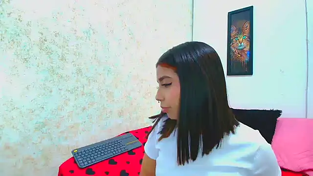 Rousse violett online show from March 2025 08:54:02 PM