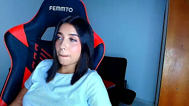 Rousse violett online show from March 2026 12:01:02 AM