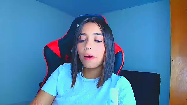 Rousse violett online show from November 2025 11:05:01 PM