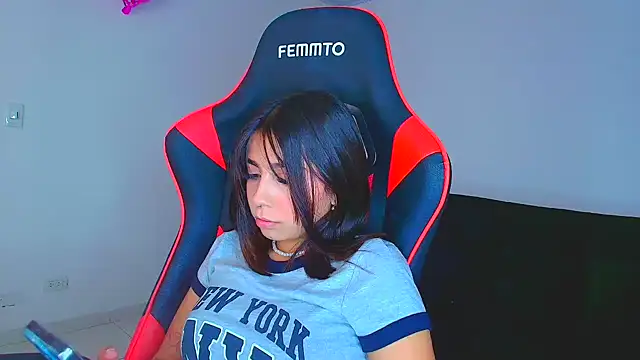 Rousse violett online show from September 2025 07:54:02 PM