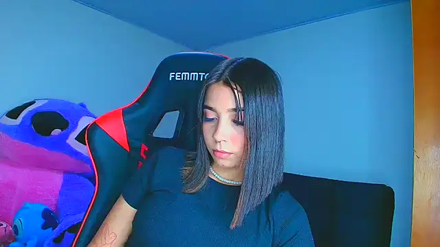 Rousse violett online show from November 2025 12:22:01 AM