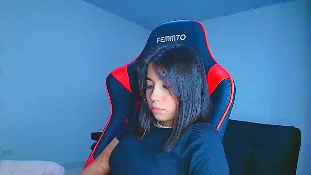 Rousse violett online show from November 2025 11:42:01 PM