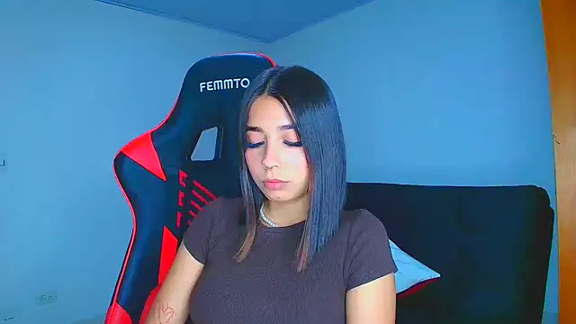 Rousse violett online show from December 2025 01:55:02 AM