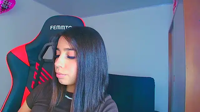 Rousse violett online show from September 2025 08:59:01 PM