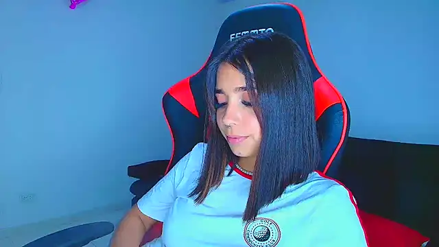 Rousse violett online show from September 2025 11:14:02 PM