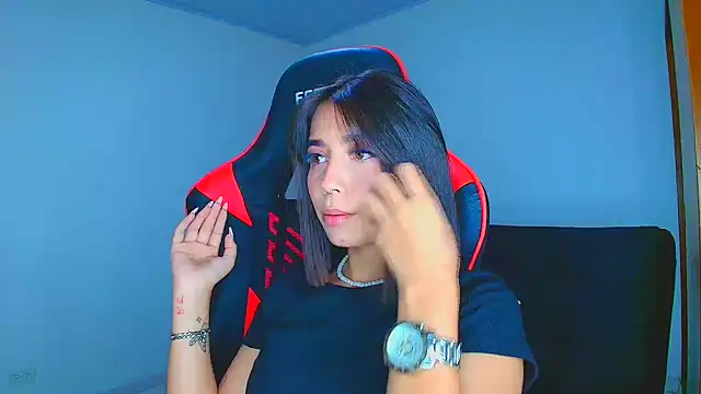 Rousse violett online show from December 2025 03:11:02 AM