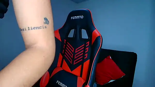 Rousse violett online show from February 2026 12:50:01 AM