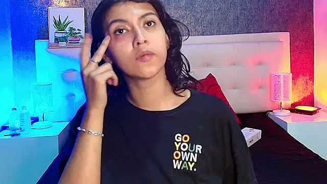gabriela cortez online show from February 2025 08:28:02 PM