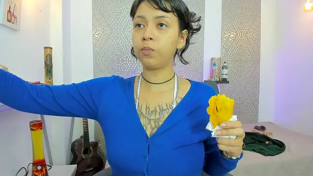 Snapshot of gabriela_cortez chatting on December 2025 01:21:02 PM gabriela cortez online show from December 2025 01:21:02 PM