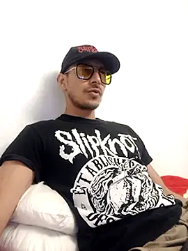 Snapshot of tony-camargo chatting on January 2025 11:23:01 PM tony-camargo online show from January 2025 11:23:01 PM