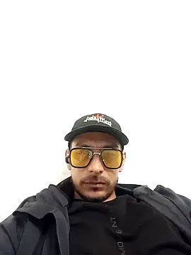 Snapshot of tony-camargo chatting on January 2025 04:12:01 AM tony-camargo online show from January 2025 04:12:01 AM