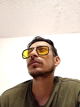 Snapshot of tony-camargo chatting on January 2025 09:42:01 PM tony-camargo online show from January 2025 09:42:01 PM