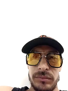Snapshot of tony-camargo chatting on January 2025 06:27:02 PM tony-camargo online show from January 2025 06:27:02 PM