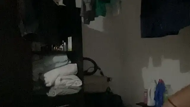 LunaBeya online show from December 2025 11:54:02 AM