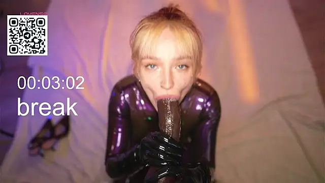 Snapshot of vse_sukki chatting on February 2026 03:23:02 AM vse sukki online show from February 2026 03:23:02 AM