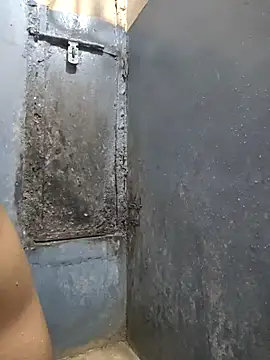 13lusty online show from October 2025 03:40:02 AM