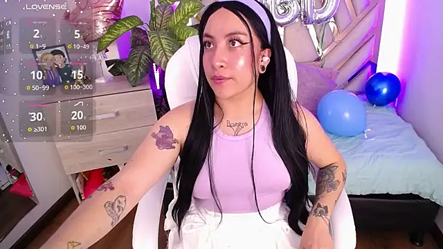 NyxAndria 1 online show from October 2025 06:20:01 PM