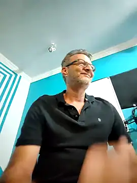 itsmeyes69 online show from January 2025 05:35:01 PM