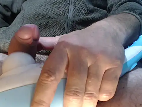 itsmeyes69 online show from December 2025 11:15:02 PM