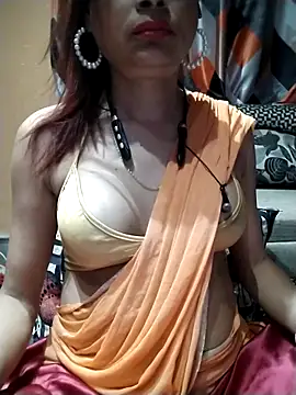 SANA-LEONI online show from November 2025 03:02:01 PM