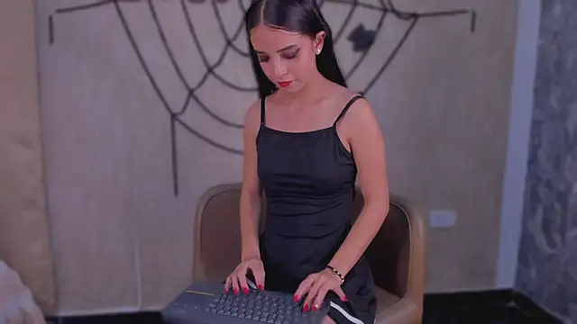 Snapshot of StefanyRousse chatting on October 2025 11:42:02 AM StefanyRousse online show from October 2025 11:42:02 AM