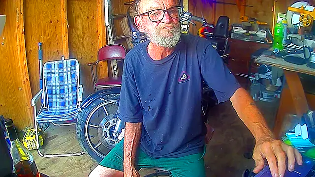 Aldick68 online show from July 2026 06:15:02 PM