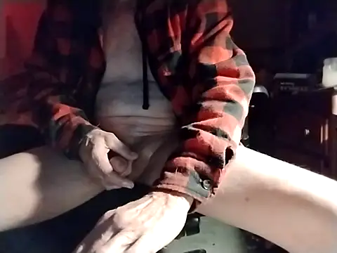 Snapshot of Aldick68 chatting on February 2025 12:17:02 PM Aldick68 online show from February 2025 12:17:02 PM