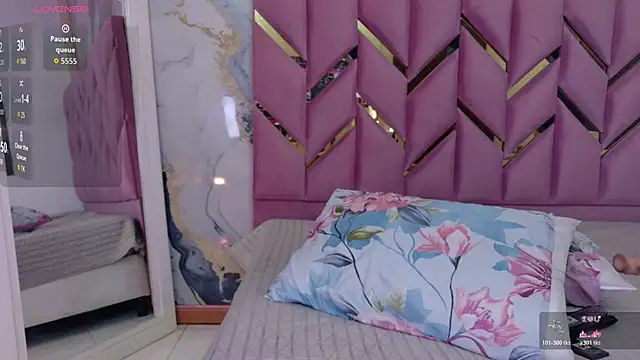 hotiergirl online show from March 2026 12:32:02 PM