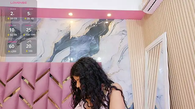 hotiergirl online show from February 2026 12:07:01 PM