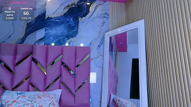 hotiergirl online show from December 2025 12:20:02 PM