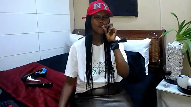 TALLSWATIBIACH online show from February 2025 10:07:02 AM