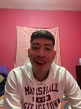 emmarod18 online show from December 2025 06:24:01 AM