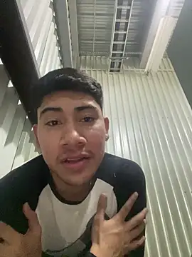 emmarod18 online show from February 2026 12:00:02 AM