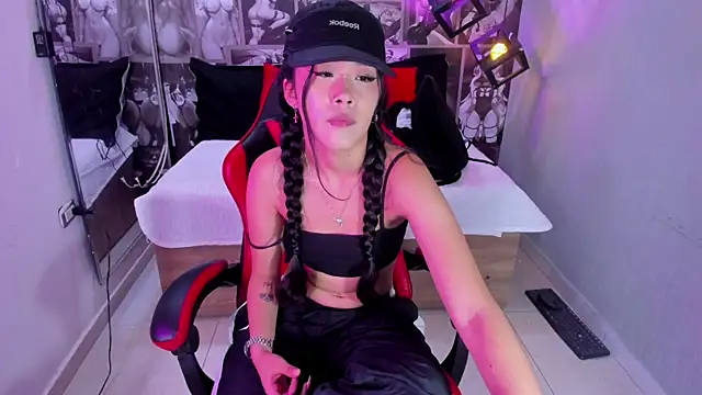 Lil ceyy online show from October 2025 08:06:02 PM