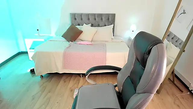  Daniela hot 1 online show from March 2025 03:28:02 AM