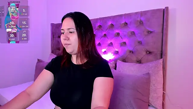 Snapshot of zoes_milee chatting on October 2025 11:29:02 AM zoes milee online show from October 2025 11:29:02 AM
