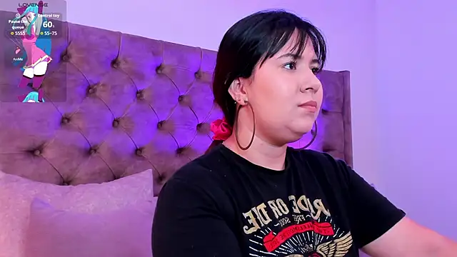 Snapshot of zoes_milee chatting on November 2025 11:37:01 AM zoes milee online show from November 2025 11:37:01 AM