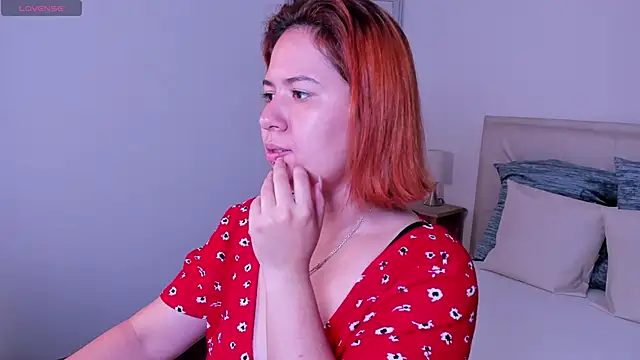 Snapshot of zoes_milee chatting on February 2025 11:12:02 AM zoes milee online show from February 2025 11:12:02 AM