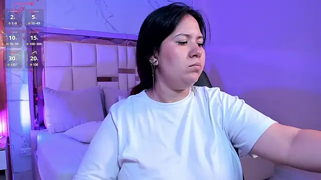 zoes milee online show from April 2026 11:33:01 AM